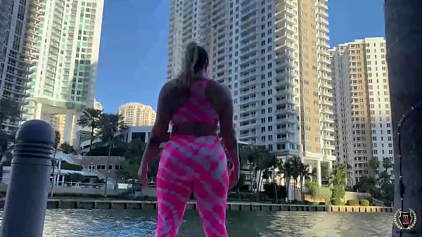 Rome Major Drills Hot Ass Hollywood's Pussy After Working Out!