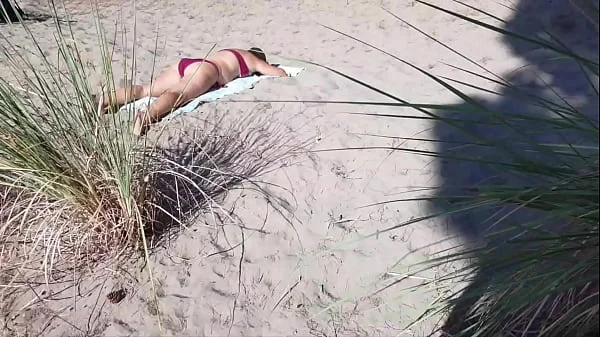 Spied, Touched and Cum on her Face on the Beach. GIRL SHOK