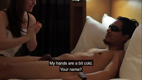 Casimiro asks for a massage in his room, not knowing that it would have a happy ending.