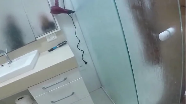 Levando rola no banho