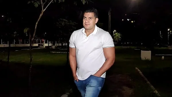 Yuri Gaúcho Gozando na Praça
