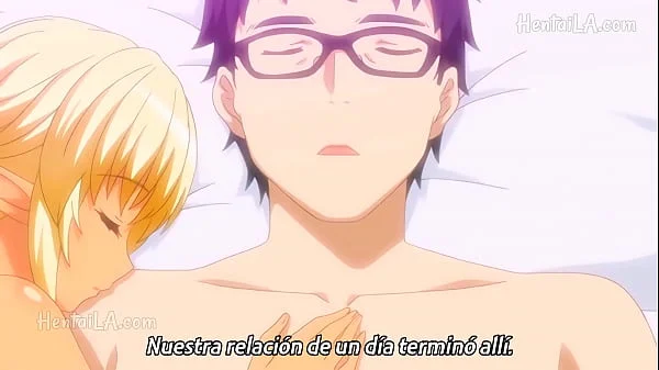 linda chica rubia en la playa hentai