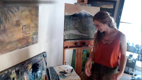 Twitch Streamer Flashing Boobs while Painting Art OH BOY!!!