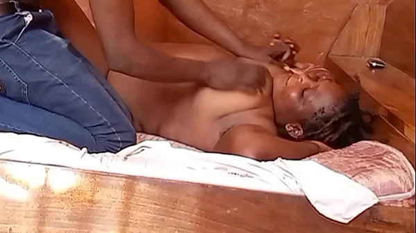 Mature woman from surulere pays to get fucked with a bottle, FULL VIDEO ON RED