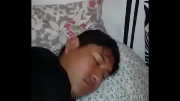 FOLLAN A SU MUJER MIENTRAS CORNUDO DUERME