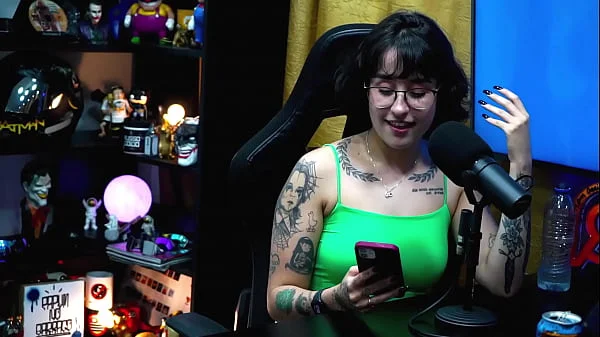 Martina Oliveira Avalia o Pauzão do Ruan, ela ficou com tesão vendo! - Podcast Pápum no Barraco! COMPLETO NO SHEER - XV RED