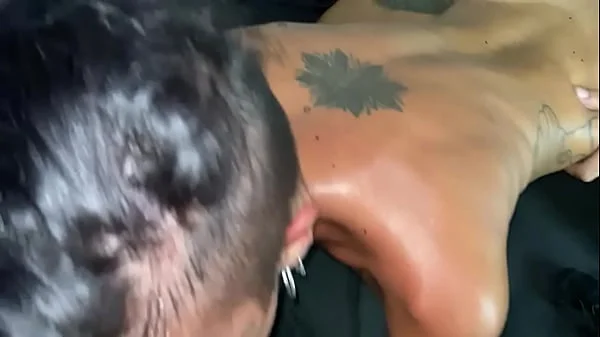 - CAROLETA ROOTS DANDO UMA SEQUÊNCIA DE BUCETADA E SEU MARIDO PARTICIPOU TAMBÉM ( COMPLETO NO RED )