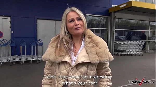 Matured blonde milf with loosed tits have sex in the car with stranger