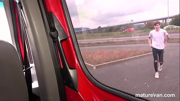 Mature Bombshell invited me for a ride