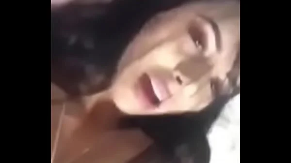 Ruby se masturbeaza