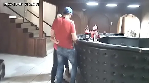 Husband cheats on his wife and she catches them in the act ,turns into a cat fight
